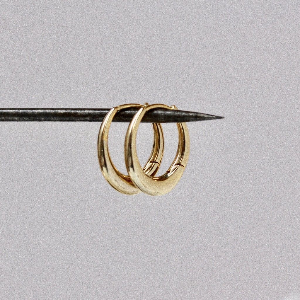 Sleek Gold Oval Hoops - Image 2