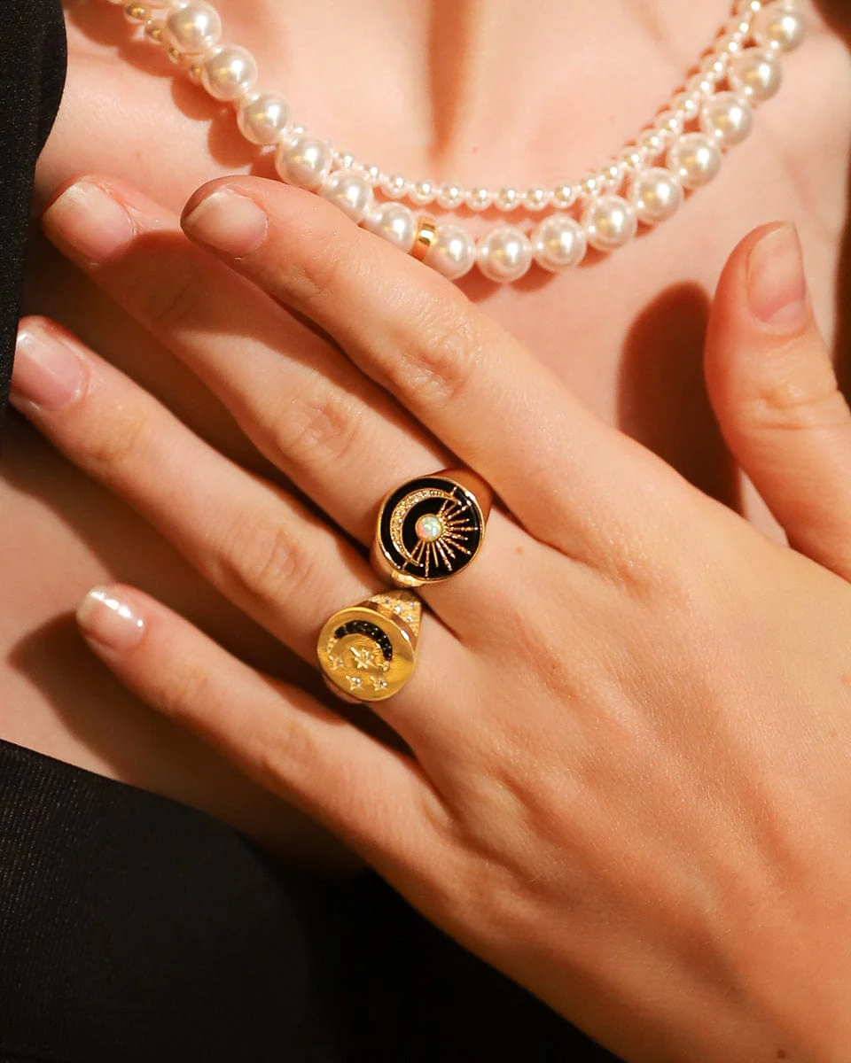 Starburst Onyx Signet Ring - Image 3