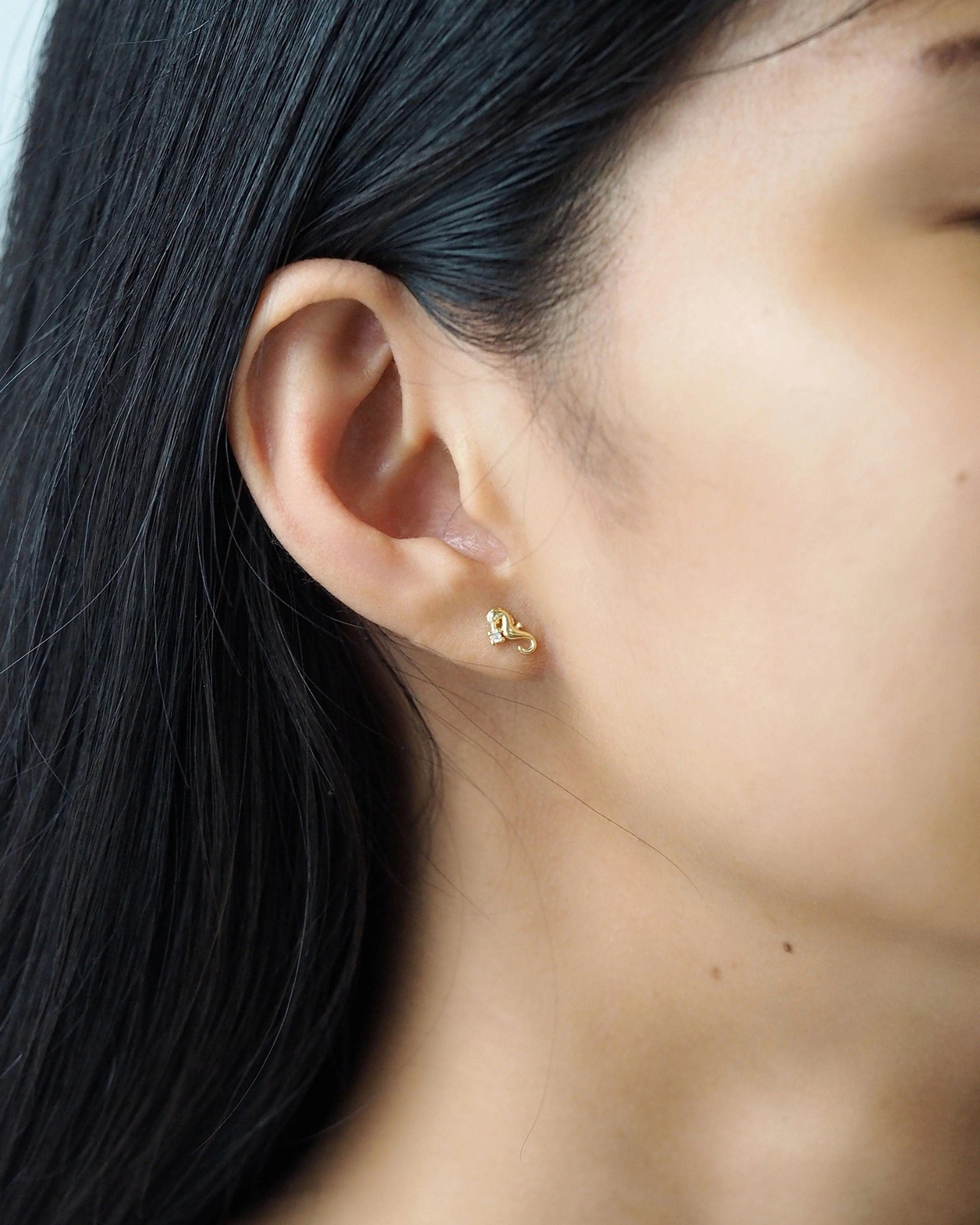 Starfish And Seahorse Mismatched Studs - Image 3